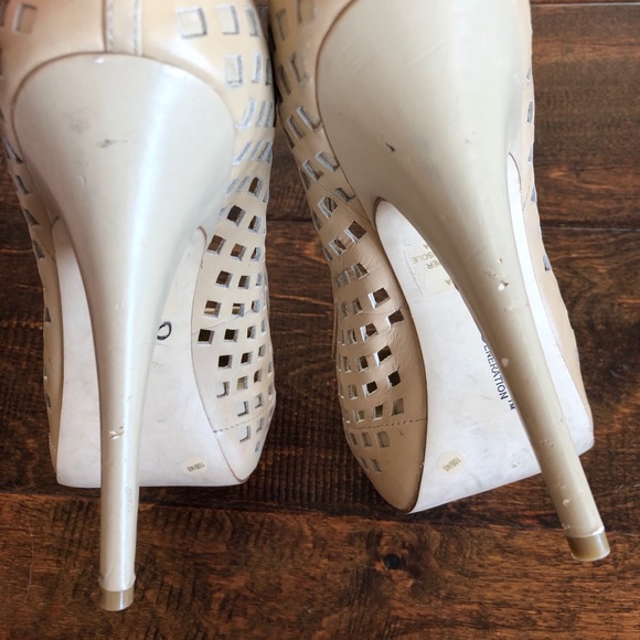 BCBG nude heels - Picture 5 of 6